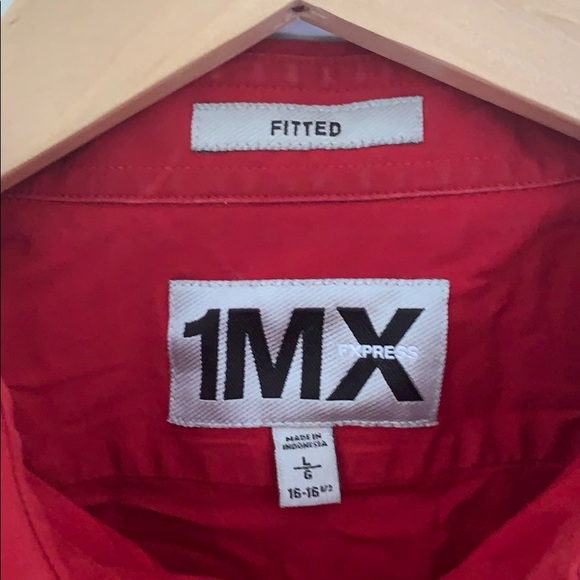 Red Express Men Button Down Shirt - Picture 2 of 2